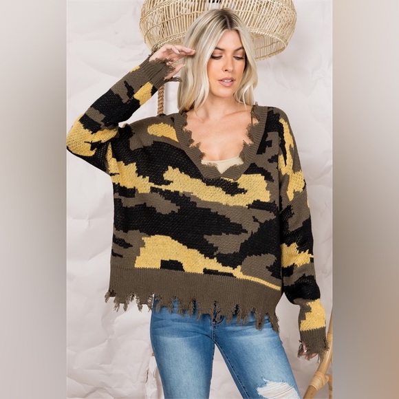 OLIVE MUSTARD BLACK CAMOUFLAGE PRINT LONG SLEEVE FRAYED KNIT SWEATER - Picture 7 of 8